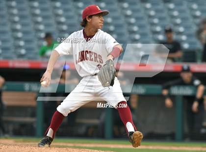 Thumbnail 2 in Warren vs. La Serna photogallery.