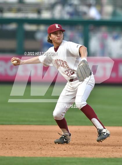 Thumbnail 1 in Warren vs. La Serna photogallery.