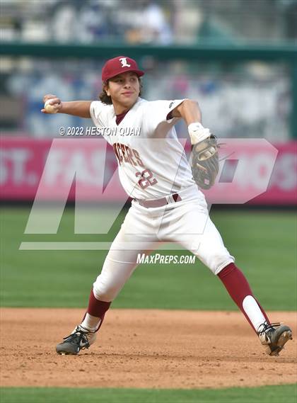 Thumbnail 2 in Warren vs. La Serna photogallery.