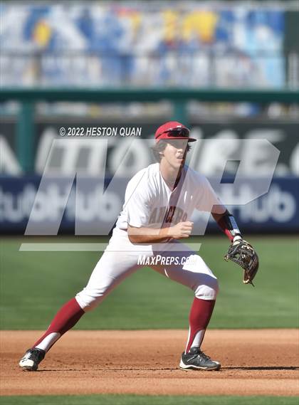 Thumbnail 2 in Warren vs. La Serna photogallery.