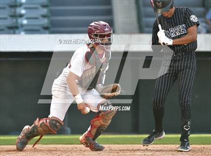 Thumbnail 2 in Warren vs. La Serna photogallery.