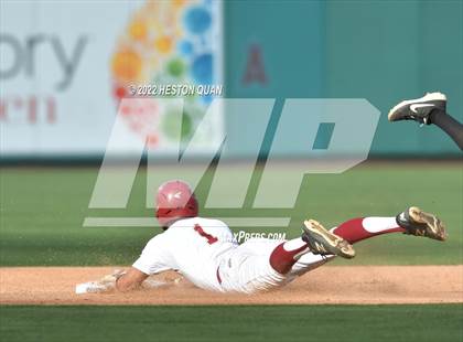 Thumbnail 2 in Warren vs. La Serna photogallery.