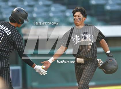 Thumbnail 2 in Warren vs. La Serna photogallery.