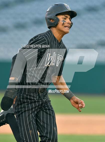 Thumbnail 2 in Warren vs. La Serna photogallery.