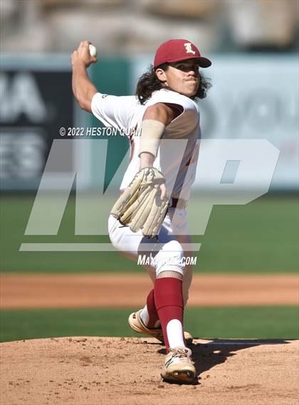 Thumbnail 3 in Warren vs. La Serna photogallery.