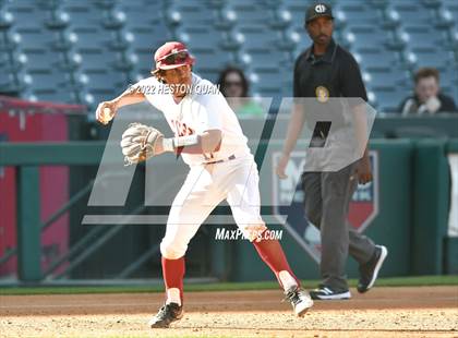 Thumbnail 1 in Warren vs. La Serna photogallery.