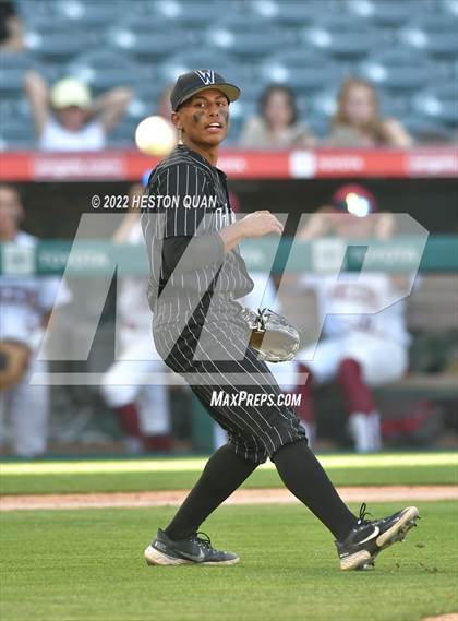 Thumbnail 3 in Warren vs. La Serna photogallery.