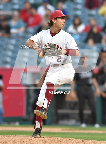 Thumbnail 2 in Warren vs. La Serna photogallery.