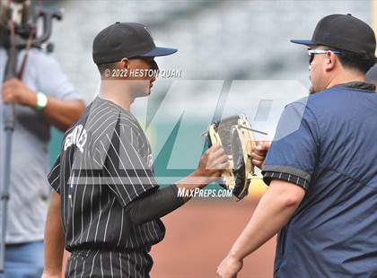 Thumbnail 3 in Warren vs. La Serna photogallery.