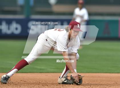 Thumbnail 3 in Warren vs. La Serna photogallery.