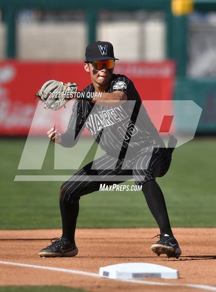 Thumbnail 3 in Warren vs. La Serna photogallery.