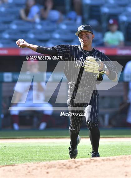 Thumbnail 2 in Warren vs. La Serna photogallery.
