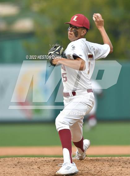 Thumbnail 1 in Warren vs. La Serna photogallery.