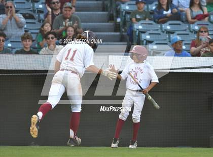 Thumbnail 2 in Warren vs. La Serna photogallery.
