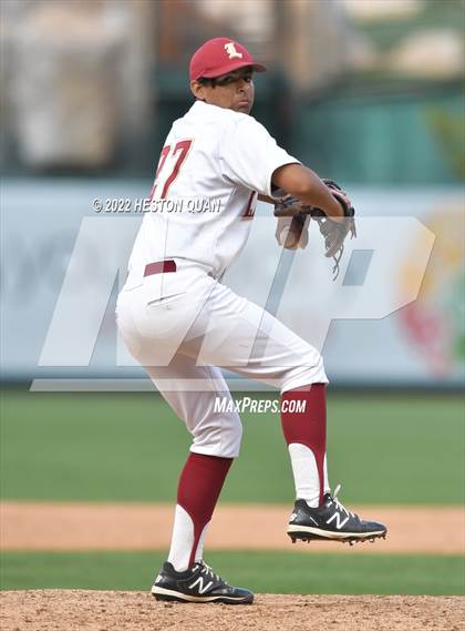 Thumbnail 3 in Warren vs. La Serna photogallery.