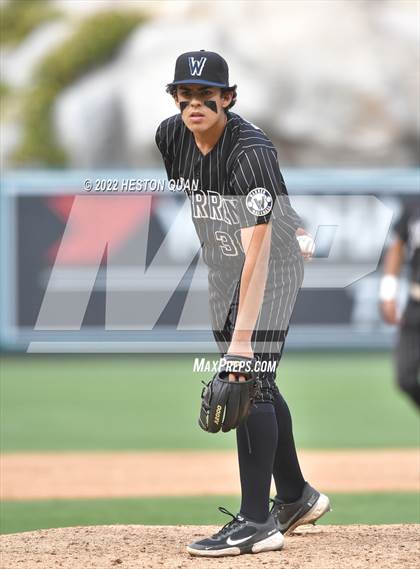 Thumbnail 2 in Warren vs. La Serna photogallery.