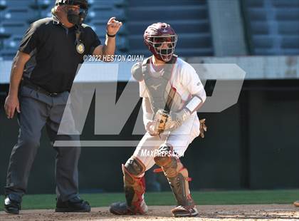 Thumbnail 3 in Warren vs. La Serna photogallery.