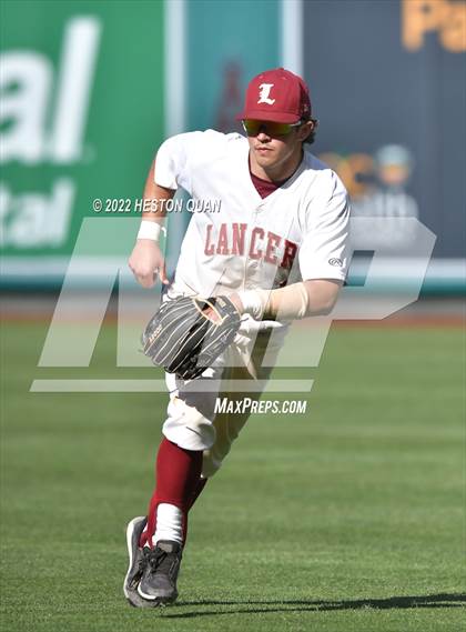 Thumbnail 3 in Warren vs. La Serna photogallery.