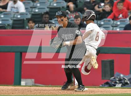 Thumbnail 2 in Warren vs. La Serna photogallery.