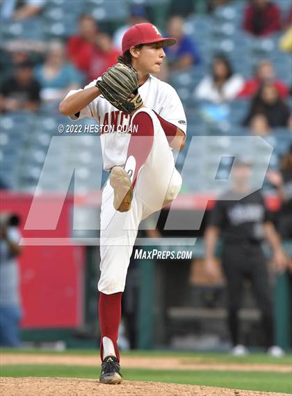 Thumbnail 1 in Warren vs. La Serna photogallery.