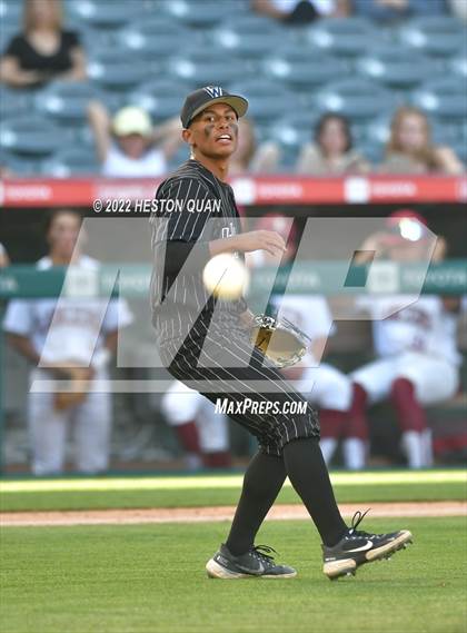 Thumbnail 1 in Warren vs. La Serna photogallery.