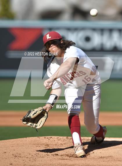 Thumbnail 2 in Warren vs. La Serna photogallery.