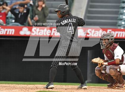 Thumbnail 3 in Warren vs. La Serna photogallery.