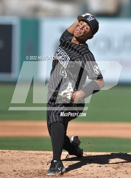 Thumbnail 3 in Warren vs. La Serna photogallery.