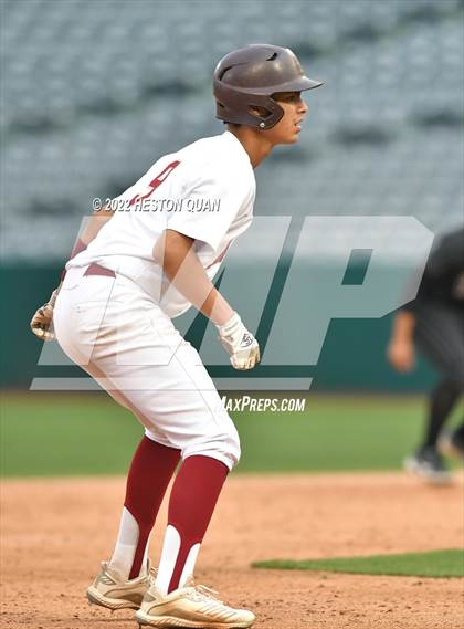 Thumbnail 2 in Warren vs. La Serna photogallery.