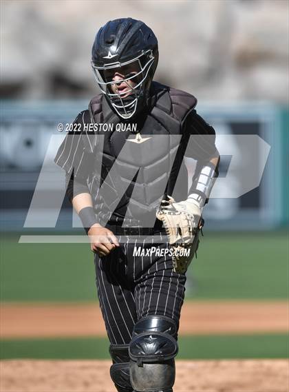 Thumbnail 2 in Warren vs. La Serna photogallery.