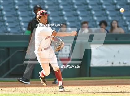 Thumbnail 3 in Warren vs. La Serna photogallery.