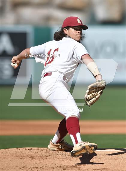 Thumbnail 2 in Warren vs. La Serna photogallery.