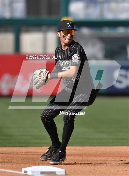 Thumbnail 2 in Warren vs. La Serna photogallery.