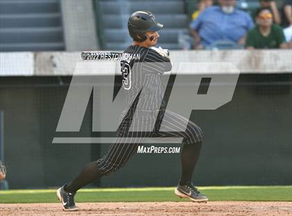 Thumbnail 3 in Warren vs. La Serna photogallery.