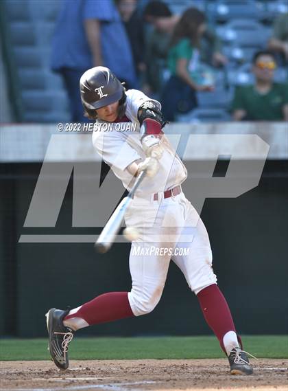 Thumbnail 3 in Warren vs. La Serna photogallery.