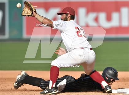 Thumbnail 2 in Warren vs. La Serna photogallery.