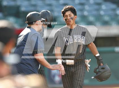Thumbnail 3 in Warren vs. La Serna photogallery.