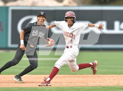 Thumbnail 3 in Warren vs. La Serna photogallery.