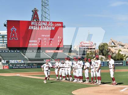 Thumbnail 1 in Warren vs. La Serna photogallery.