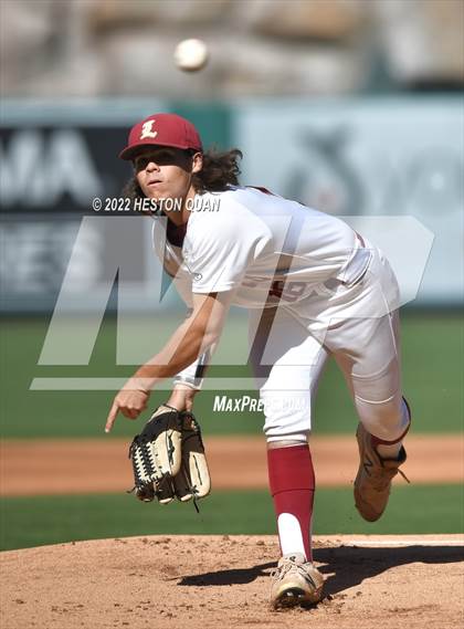 Thumbnail 1 in Warren vs. La Serna photogallery.