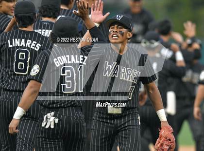 Thumbnail 3 in Warren vs. La Serna photogallery.