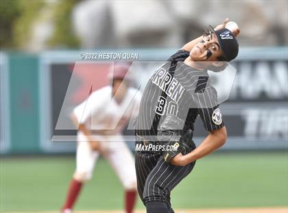 Thumbnail 3 in Warren vs. La Serna photogallery.