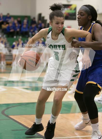 Thumbnail 2 in Homestead vs. Fort Wayne South Side (IHSAA 1st Round Sectional Playoff) photogallery.