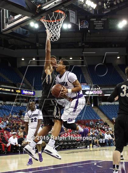 Thumbnail 3 in Archbishop Mitty vs. Sacramento (CIF NorCal Regional D2 Final) photogallery.