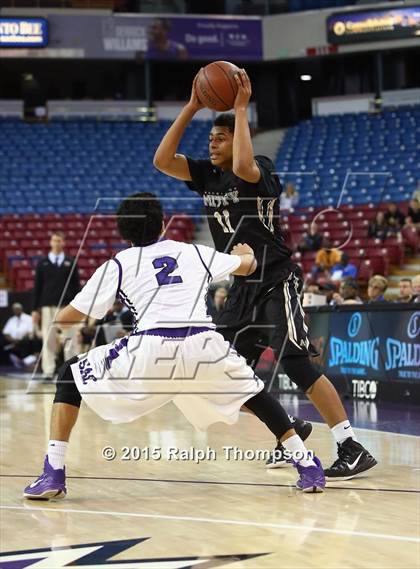 Thumbnail 3 in Archbishop Mitty vs. Sacramento (CIF NorCal Regional D2 Final) photogallery.