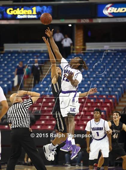 Thumbnail 3 in Archbishop Mitty vs. Sacramento (CIF NorCal Regional D2 Final) photogallery.