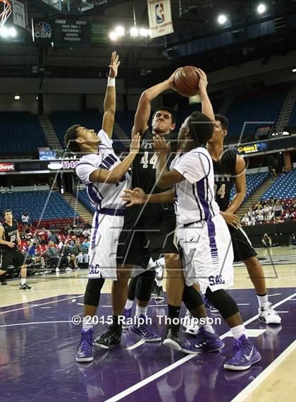 Thumbnail 3 in Archbishop Mitty vs. Sacramento (CIF NorCal Regional D2 Final) photogallery.