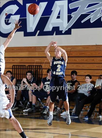 Thumbnail 2 in South El Monte @ Gabrielino photogallery.