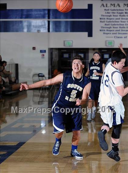 Thumbnail 2 in South El Monte @ Gabrielino photogallery.