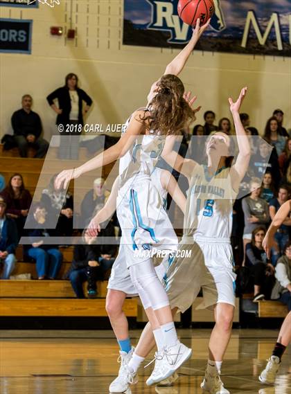 Thumbnail 2 in Ralston Valley vs. Castle View (CHSAA Sweet 16) photogallery.
